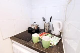 Comfort & Convenience in Bath! - 2