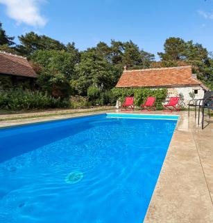 Maison Charmante avec Piscine et Jardin partagé - Ménestreau-en-Villette - 0