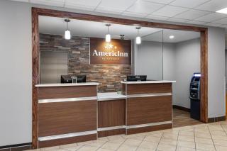 AmericInn & Suites by Wyndham Baraboo Event Center - 6