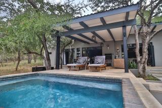 Maroela Skadu in Marloth Park - 0