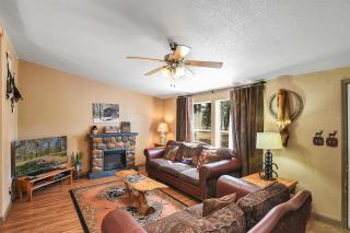 Gorgeous Historic 3 BR Log Cabin w Forest Views 20 Minutes from Flagstaff Now with Wi-Fi - 5