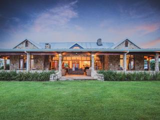 Ambleside Lodge and Cottage - Underberg - 6
