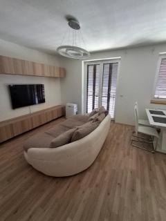 Duna Wellness Apartment - 1