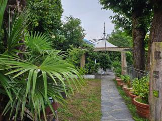 Mid of Nature ' Bella Vista Lago Maggiore charmant mit traumhaften Seeblick, Terrasse und großen Garten - Ghiffa - 3