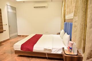 Hotel Wedlock Grand Suites Gurgaon - 5