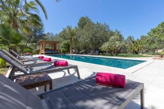 Exquisite Family Home in Santa Gertrudis, 1040 - Santa Gertrudis de Fruitera - 0