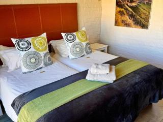 Muirfield Cottages - Clarens - 4
