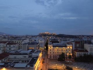Αcropolis View Family Veranda Aiolou 97 by Zeussuites - Atene - 0
