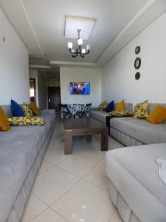 Modern Apartment 5 Min the Beach - 0