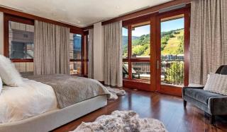 4 Bedroom Den Luxury Residence At Solaris Residences - Vail - 2
