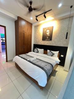 Dreamwood 2 BHK Apartments Near Artemis Hospital Gurgaon - Gurgaon - 3