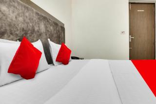 Hotel O King Star Residency - 1