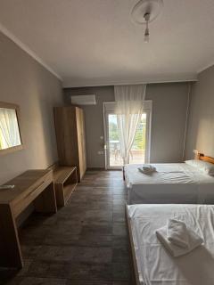 Three Roots House - 7