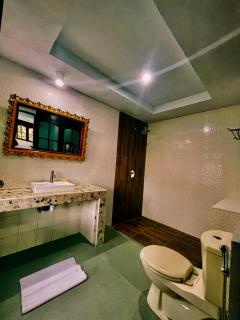 The Temple in Maha Artha Bungalows - 3