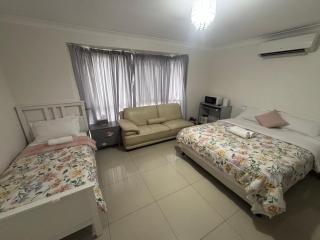 YOU guest house - Barellan Point - 9