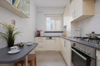 Family Apartment for 6 People in Warsaw by Noclegi Renters - 1