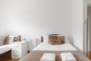 Elegant 2BR apartment Central London - 9