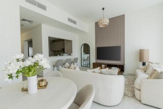 Nasma - RAK Bliss 2BR Villa, Maid Room & Backyard - Ra’s al-Chaima - 1