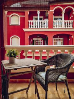 Apartamento rojo con vistas al mar - 0