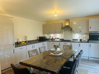 Modern 4-Bed Detached Home in Corby - - 5
