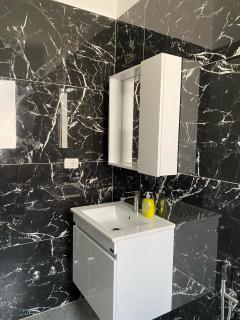 Arval Rooms - Valona - 2