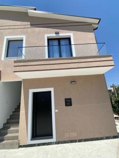 Arval Rooms - Valona - 0