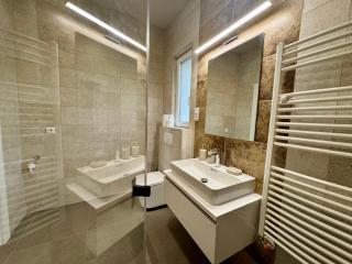 Emma Casa Apartmant FREE Private Parking with EV supply availability - Budapest - 4