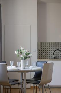 Stylish One Bedroom Apartment in Warsaw with Balcony by Noclegi Renters - Varsovie - 2