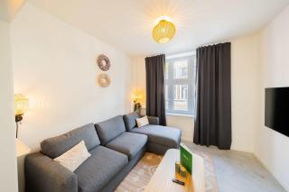 Urban Luxe 70 m2 Two-Bedroom Apartment GB-62 - Eindhoven - 9