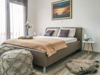 New Villa Lana with pool, sauna and whirlpool - 9