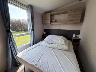 Charming 8 Berth Caravan At Cherry Tree Holiday Park In Norfolk Ref 70831C - 4