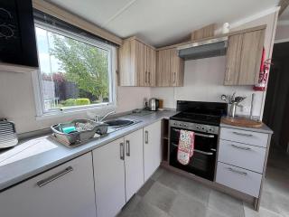 Charming 8 Berth Caravan At Cherry Tree Holiday Park In Norfolk Ref 70831C - Great Yarmouth - 5