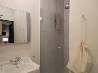 Bright & Cozy Studio near the Beach - 2