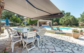 Stunning Home In Saint Cezaire - 6