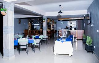 Shaste City Hotel - 1