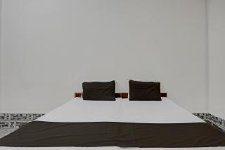 Hotel O by OYO Om Shiv Sai Hotel & Restaurant - 1