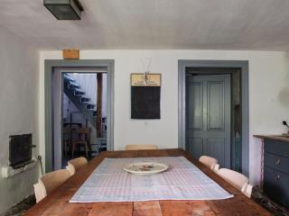 Hidden Valley House - a rustic retreat - 2