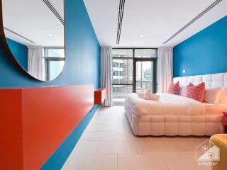 Colorful Studio with Balcony & City Views - 4