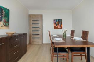 Exceptional 2 Bedroom Apartment in Gdańsk by Noclegi Renters - Danzig - 3