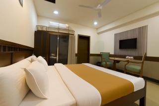Col's Hotel Uphaar Tirth - 4