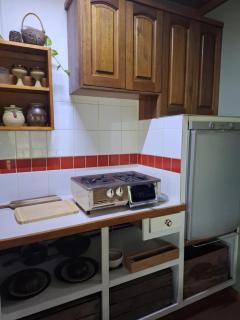 Crystal Cottage - - 9