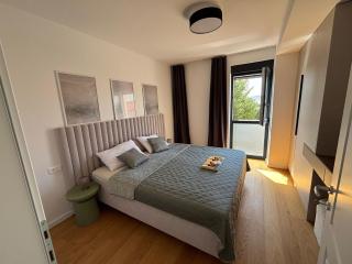 POLAI Seafront Apartment - 4