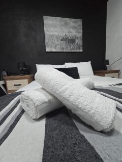 Moo Manor Flat 1 - 4