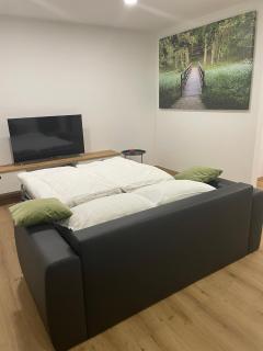 Apartments 5KA - Modern Comfort 5 minutes from Highway - Velika Loka - 9