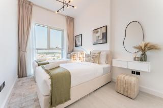 Walk to Dubai Hills Mall, Premium Amenities And Near Dubai Hills Park And Golf Club, Socio Tower 1, Dubai Hills by Deluxe Holiday Homes - 9