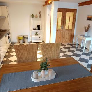 Gemütliche Ferienwohnung - - 2