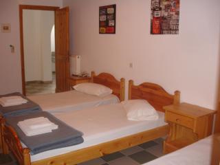 Siroco's Rooms And Studios - 8