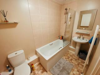 Harbourside Apartment in Bristol - 5