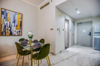 Spacious 1BR in the iconic Torch Tower, Dubai Marina - Allsopp&Allsopp - 2