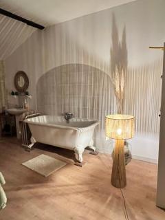 Chambre 35 m2 spacieuse calme avec piscine Sud Charente - 2